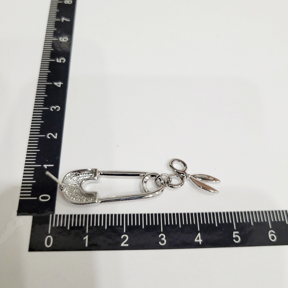 Brand New Silver Tone Safety Pin Style Earrings - Picture 7 of 7